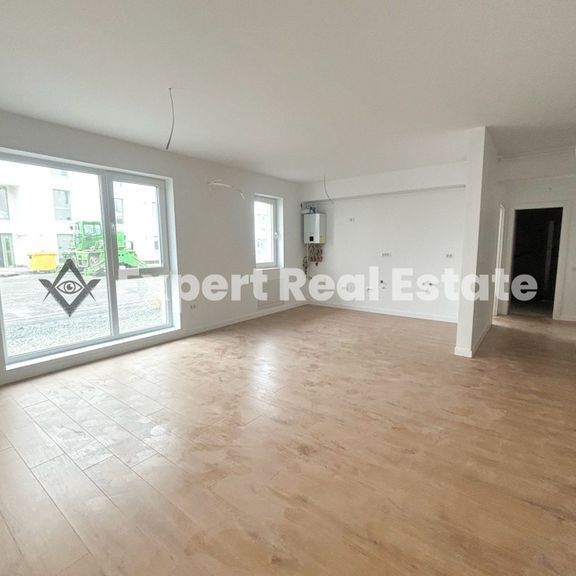 APARTAMENT 3 CAMERE - NOU-PARTER-BIROU-COSMETICA-ATELIER - Fotografie 1