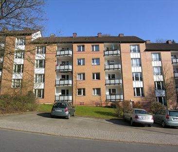Zentrumsnahe modernisierte 4-Zimmer-Wohnung mit sonnigem Balkon. - Photo 5