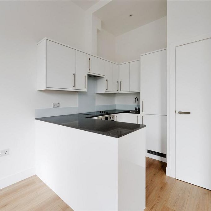 Studio to rent - Photo 1