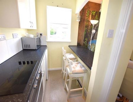 1 Bedroom Apartment Available Arranging tenancy - Photo 5