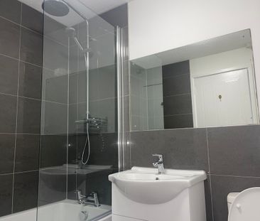 2 bedroom Semi-detached Property to rent - Photo 4