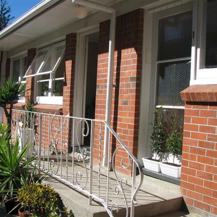 Well-presented front Unit - Photo 1