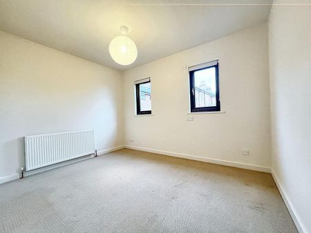 2 bedroom terraced house to rent - Photo 3