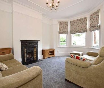 Empress Avenue, Aldersbrook, E12 - Photo 3