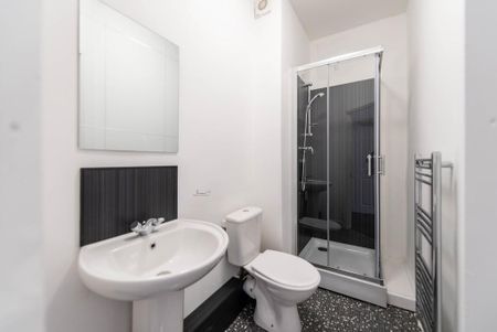 1 bedroom in a house share to rent - Photo 4