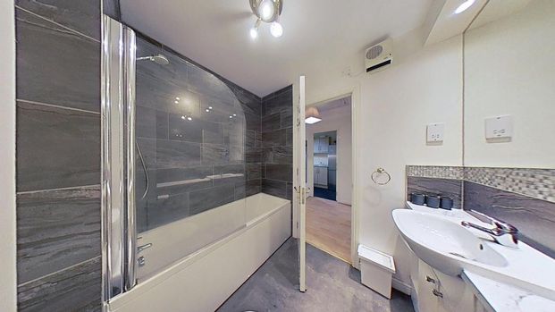 2 bedroom flat to rent - Photo 1