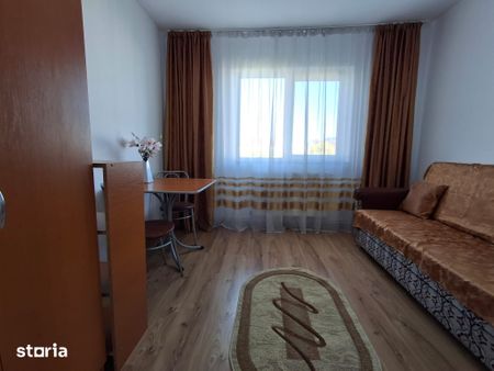 Apartament de 2 camere decomandat complet utilat in zona Mihai Viteazu - Fotografie 3