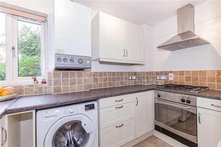 This two bedroom ground floor apartment is located less than a mile from Oxford Parkway. This property is offered furnished, available from 05.01.2026. - Photo 4