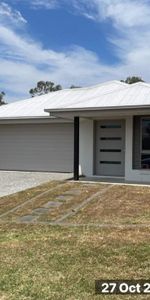 Family Home Ready for Christmas – 25 Oxenham Circuit, Augustine Heights - Photo 4