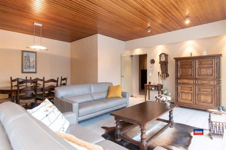 Groot hoekappartement met 2 slpks en garagebox - Foto 2