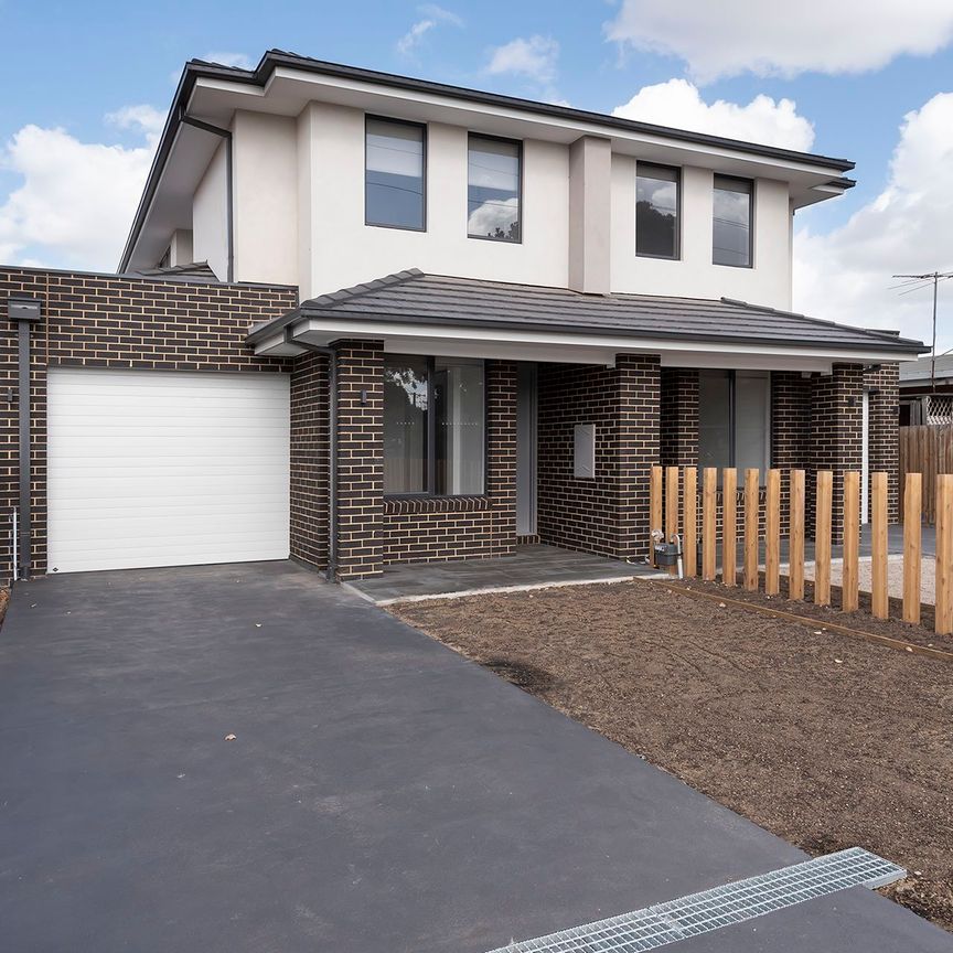 27a Clarendon Street, Avondale Heights. - Photo 1