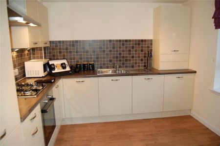 2 bedroom flat to rent - Photo 5