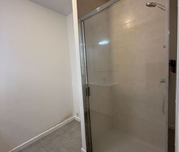 Location Appartement 3 pièces 57m² AVIGNON 84000 - Photo 3