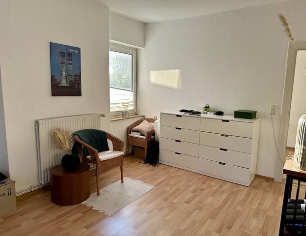 Gemütliche 1,5 Zimmer DG-Wohnung, mit EBK und Keller in Altbremerhaus - mitten in Schwachhausen/Gete - Foto 1