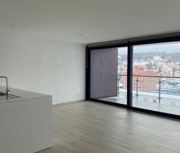 Modern apartment with generous spaces - Photo 1