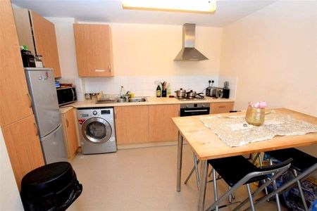 1 Bed Flat, Biggerstaff Road, E15 - Photo 3