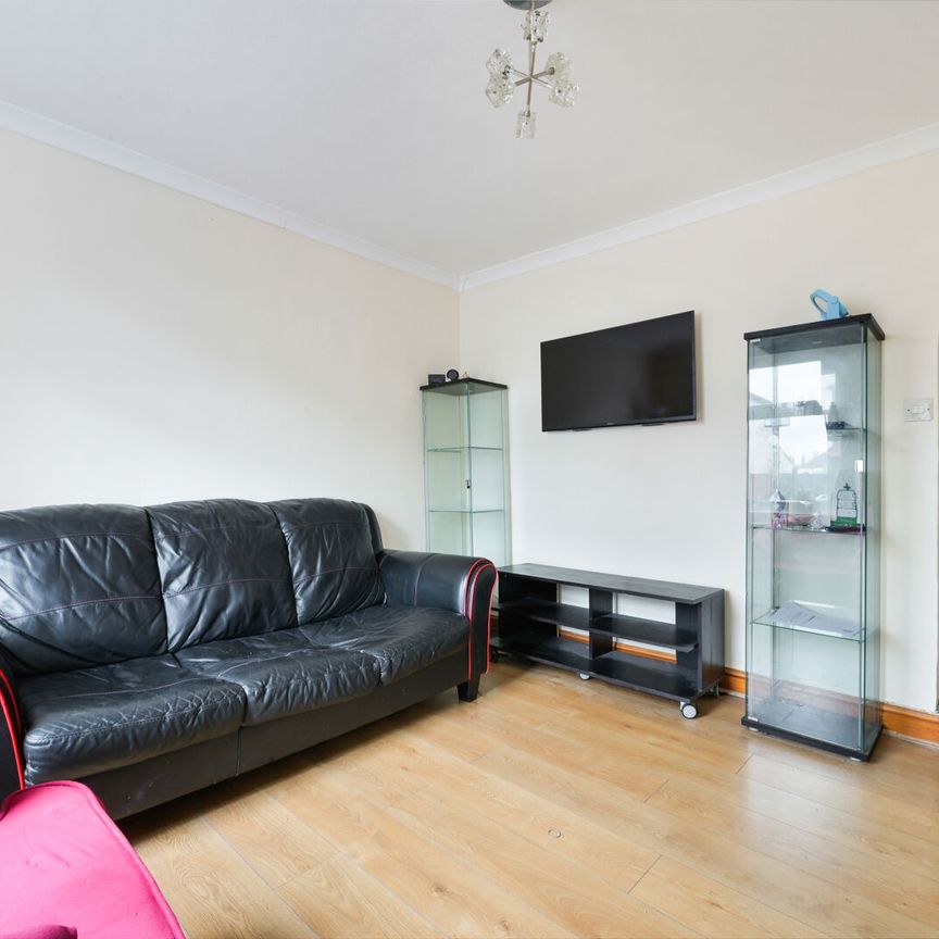 2 bedroom mid terraced house to rent, - Photo 1