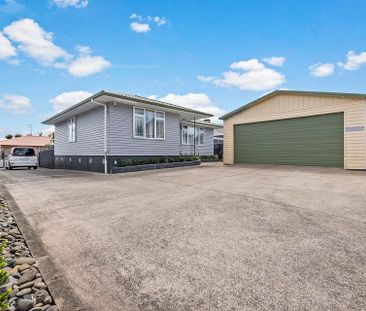 Charming 3BR Home - Photo 5