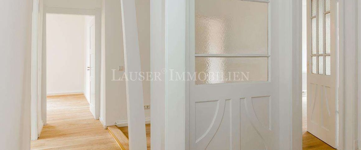 Kernsanierte und großzügige City-Maisonette mit Balkon zum Wohlfühlen - Foto 1