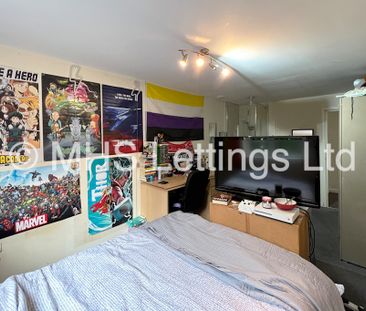 4 Bedroom Flat for rent in Abbots Mews - Photo 2