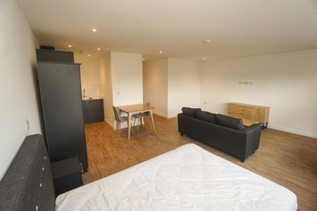 1 bedroom apartment to rent - Photo 2