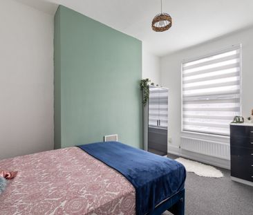 🏡 Beautiful Large Victorian House in Tottenham 🏡 Room 1 - Photo 6