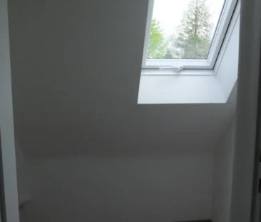 Sehr gemütliche und ruhige 2-Zimmer-Wohnung im DG mit Einbauküche u... - Foto 5