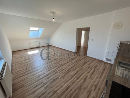 2-Zimmer-Dachgeschosswohnung, nähe Gänserndorf! - Photo 2