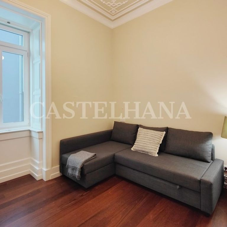 2 room luxury Apartment for rent in Marques de Pombal (Coracao de Jesus), Lisbon - Photo 1