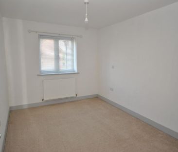4 bedroom detached house to rent - Photo 3