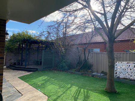 Caroline Springs - Photo 5