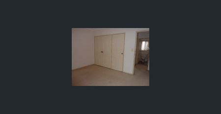 Conveniently Located easy-care modern villa!! - Photo 4