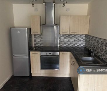 1 bedroom flat to rent - Photo 2