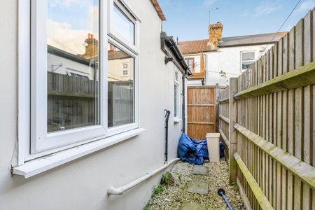 2 bedroom property to rent - Photo 5