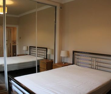 2 bed flat for rent in Priestfield - Photo 5