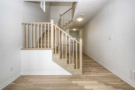 For Lease - 59 Routley Street, Kitchener, Ontario - Photo 2