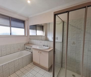 5 Bemboka Avenue, Clayton South VIC 3169 - House For Rent | Domain - Photo 2