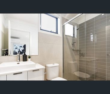 2/76 Collins Street, Mentone, Vic 3194 - Photo 5