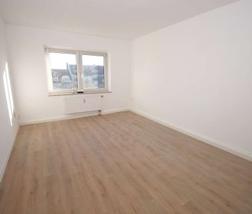 4-Zimmer-DG-Wohnung mit Balkon – Erstbezug nach Sanierung - Photo 3