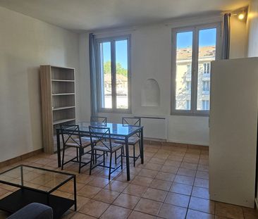 Location Appartement 2 pièces 40m² AIX EN PROVENCE 13100 - Photo 1