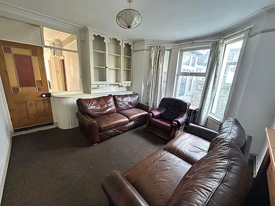 £2,000 PCM, Furnished Five Bedroom House with Enclosed Garden in Allensbank Road, Heath, Cardiff, CF14 3QY - Photo 1