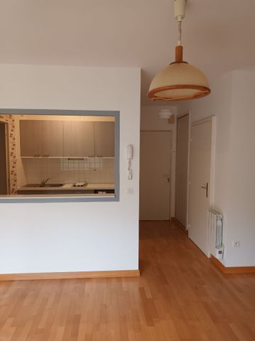 Location Appartement 1 pièce 34m² - Photo 2