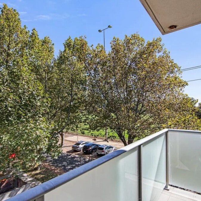 Caulfield East - Photo 1