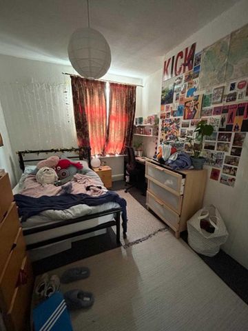 4 bedroom semi-detached house to rent - Photo 3