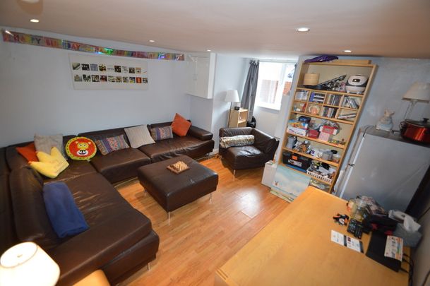 Burchett Terrace - Photo 1