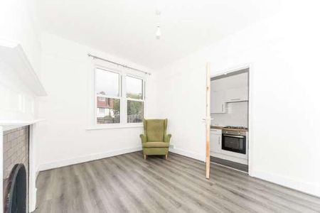 North Avenue, Carshalton, SM5 - Photo 2