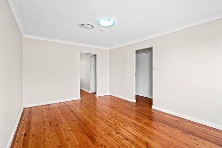 3 Bedroom Home in a Perfect Location&excl;&excl;&excl;&excl; - Photo 3