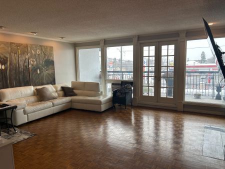 For Lease - 282 King Street, Oshawa, Ontario - Photo 2