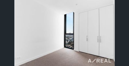 Stunning Park & City View Living in the Exclusive ‘Spencer’ Complex - Photo 2