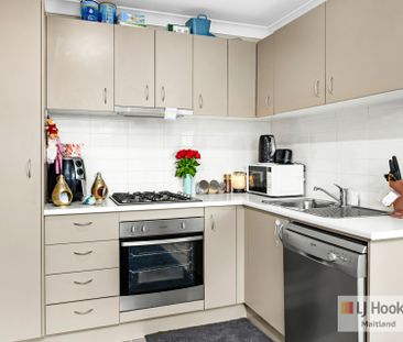 "Low-maintenance Living" - Photo 6